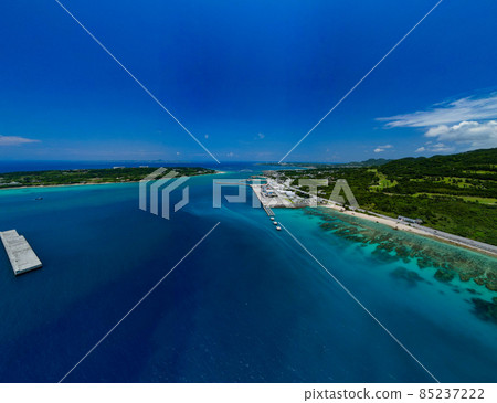 [沖繩 / 航拍] 本部港、大猩猩印章和藍葉的鳥瞰圖 ③ 85237222