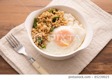 手工加包飯 85239025