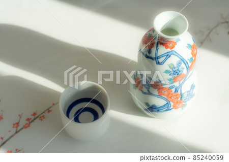 Tokkuri and Inoguchi for sake Tokkuri and Inoguchi for sake 85240059
