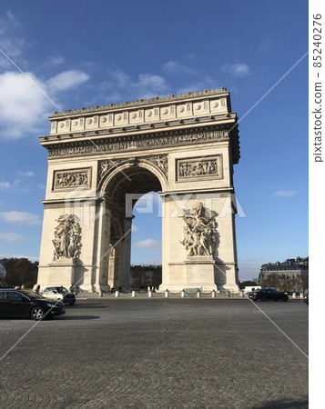 巴黎凱旋門前的構圖 [晴天] 85240276