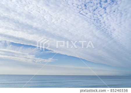 Fallstreak hole that appeared on the Pacific Ocean [Kanagawa Prefecture] 85240336
