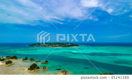 [Okinawa / Aerial] Aerial view of Kouri Island from Yagaji fishing port in Okinawa prefecture ② 85241389