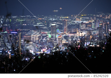 從瑪雅纜車站附近可以看到神戶市中心的夜景 85242320