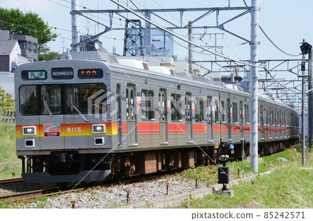 東急大井町線 9000 系列向溝口疾馳 85242571