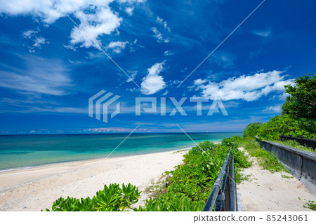 Clear blue beach in northern Okinawa Clear blue beach in northern Okinawa 85243061