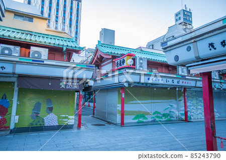 淺草雷門清晨的風景 85243790