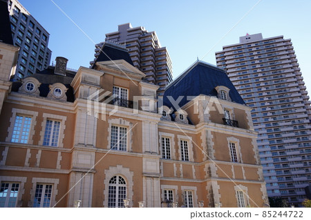 東京、澀谷、惠比壽花園廣場，聖誕節前展示百家樂吊燈 85244722