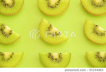 Kiwi with sliced skin Kiwi with sliced skin 85244863