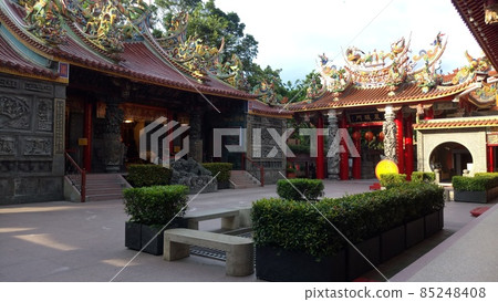 台北市內湖區碧山岩開丈三號陵 85248408