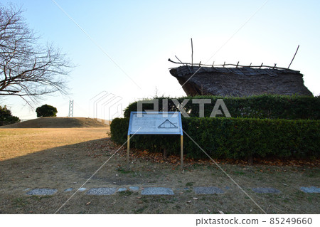 Winter Otoshiyama Archaeological Park Restored the remains of a pit-house in the Jomon period Winter Otoshiyama Archaeological Park Restored the remains of a pit-house in the Jomon period 85249660
