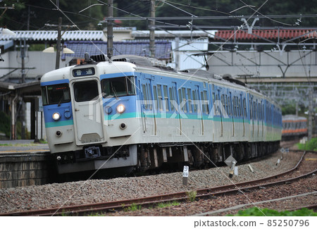 中央本線上野原 JR 東系列 115 C12 編隊（長野） 85250796