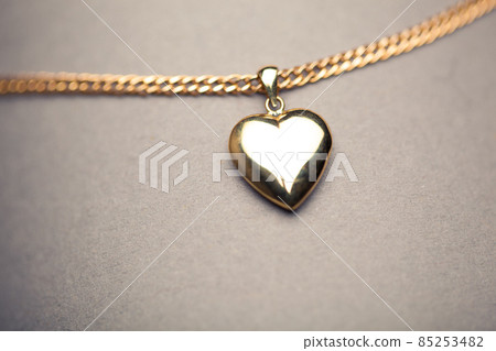 gold heart pendant gold heart pendant 85253482