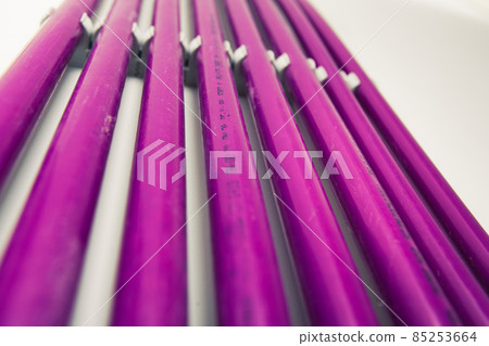 purple plastic pipes of underfloor heating system purple plastic pipes of underfloor heating system 85253664
