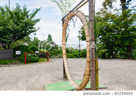 在鹽釜神社眺望仙台鹽釜港加耶之輪的石和彥神社 85254093