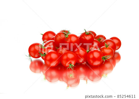 cherry tomatoes pile 85254611