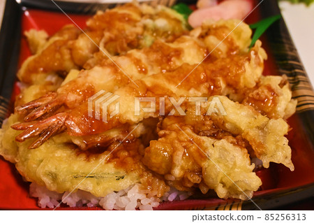 Tendon with lots of ingredients 85256313