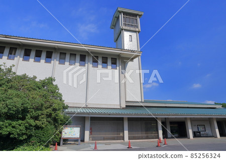 Ceramic Museum in Seto Town (Aichi Prefectural Ceramic Museum Main Building / Lecture Hall, Seto City, Aichi Prefecture) Ceramic Museum in Seto Town (Aichi Prefectural Ceramic Museum Main Building / Lecture Hall, Seto City, Aichi Prefecture) 85256324