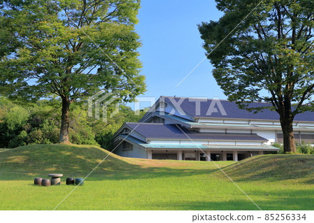 被大自然包圍的建築物(愛知縣瀨戶市愛知縣陶瓷博物館南館) 被大自然包圍的建築物(愛知縣瀨戶市愛知縣陶瓷博物館南館) 85256334