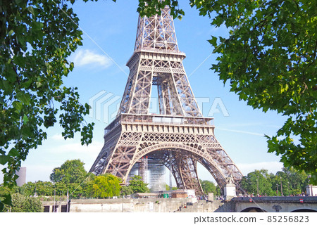 巴黎的埃菲爾鐵塔 85256823