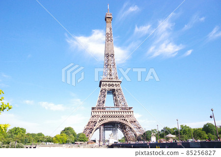 The Eiffel Tower in Paris The Eiffel Tower in Paris 85256827
