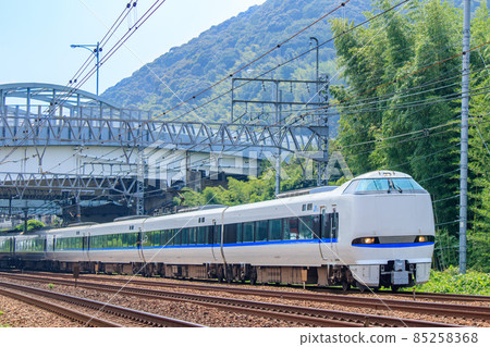 683 series limited express Thunderbird running on the JR Kyoto Line 85258368