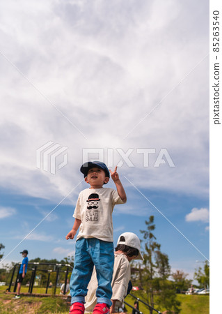 孩子們,男人和女人,兄弟 孩子們,男人和女人,兄弟 85263540