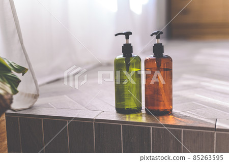 瓶子 洗澡 浴室 85263595