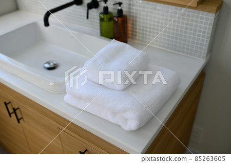 towel, towels, washroom 85263605