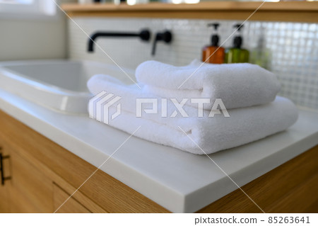 towel, towels, washroom 85263641