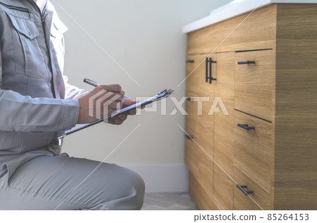 商人 洗臉盆 下沉 85264153