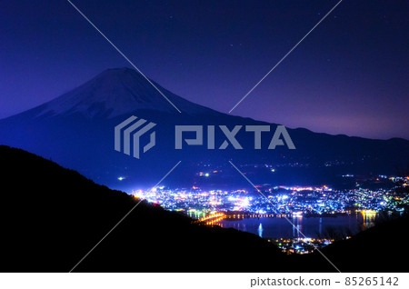Night view of Mt. Fuji Night view of Mt. Fuji 85265142