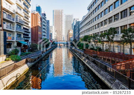 Shibaura Island, a residential area along the canal, from Momoyo Bridge (Shibaura, Minato-ku, Tokyo) to the other side of the Shinshiba Minami Canal Shibaura Island, a residential area along the canal, from Momoyo Bridge (Shibaura, Minato-ku, Tokyo) to the other side of the Shinshiba Minami Canal 85267233