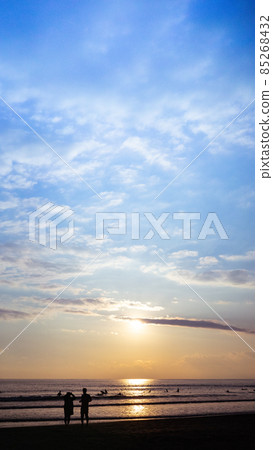 Shonan sea blue sky, sunset and surfers 85268432