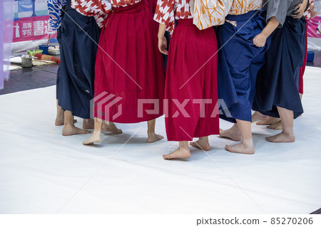 形成一個圓圈 形成一個圓圈 85270206