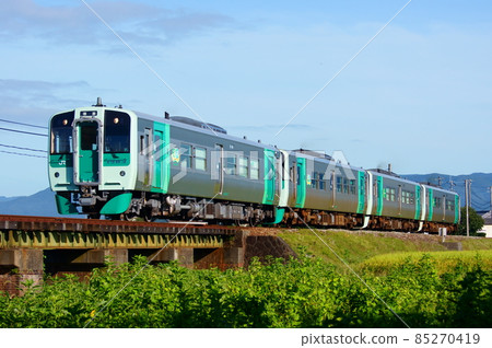 JR Shikoku 1500 type Tokushima Line: Shimoura-Ushijima 85270419