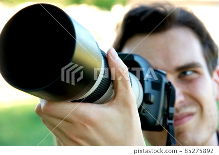 Photographer Photographer 85275892