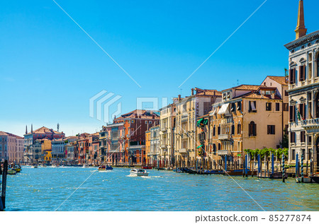 Venice cityscape with Grand Canal waterway 85277874