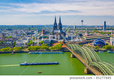 Cologne cityscape of historical city centre with Cologne Cathedral 85277885