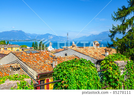 Aerial panoramic view of Desenzano del Garda town 85278111