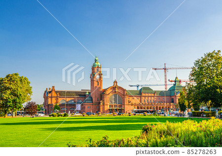 Wiesbaden Hauptbahnhof central railway station Neo-baroque style building 85278263