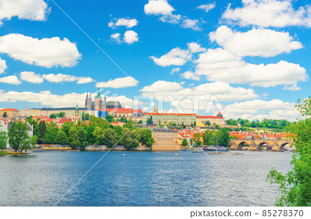 View of Prague old town, historical center with Prague Castle, St. Vitus Cathedral 85278370