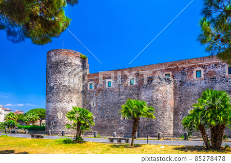 Old medieval royal castle fortress with stone walls and towers Castello Ursino Bear Castle Sicily Kingdom 85278478