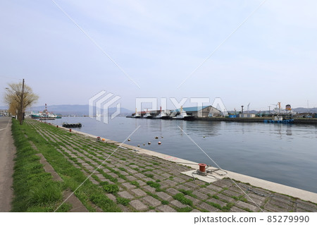Scenery of Muroran Port in Hokkaido 85279990