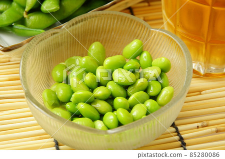 Edamame snacks beer 85280086