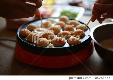 Takoyaki made at home 85281333