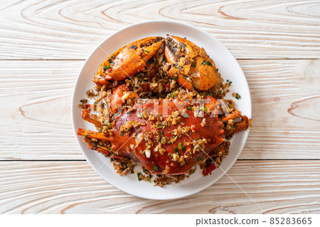 Stir Fried Crab with Spicy Salt & Pepper 85283665