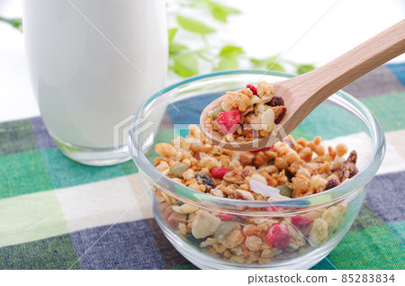 Granola 85283834