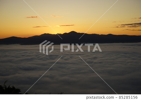 Sea of clouds in the autumn Tono basin 85285156