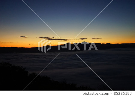 秋天遠野盆地的雲海 秋天遠野盆地的雲海 85285193