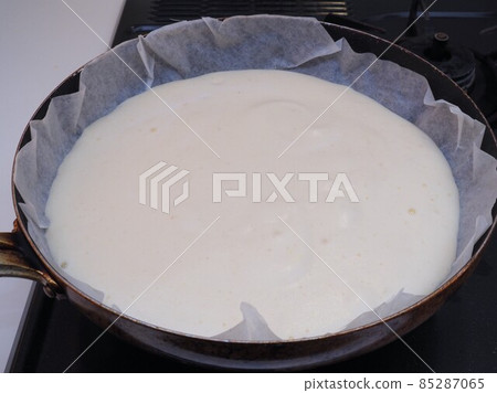 Making dough for sponge cake Making dough for sponge cake 85287065